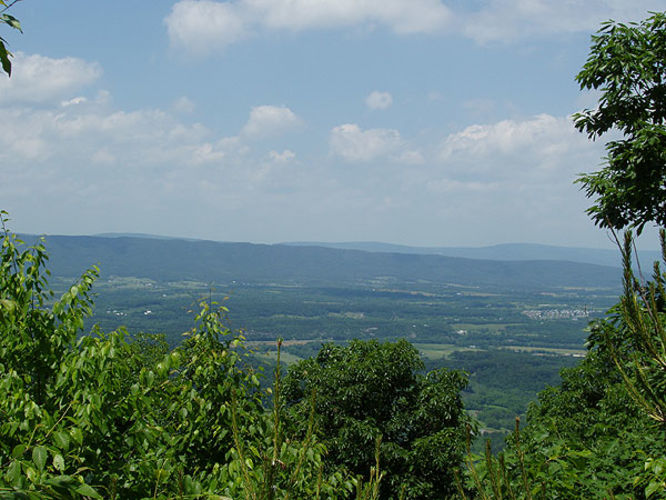 Default image for Three Top Mountain Hike, a 7.2-mile trail in Fort Valley, VA (US)