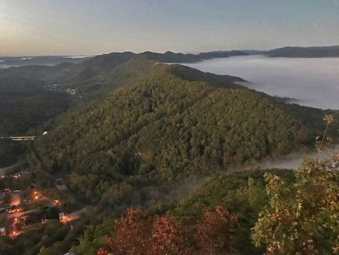 Default image for Tri-State Peak and Pinnacle Hike, a 4.7-mile trail in Cumberland Gap, TN (US)