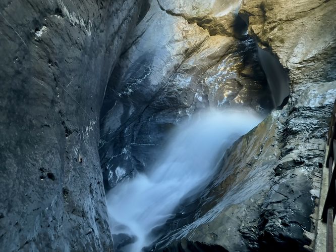 Picture 8 of Trummelbach Falls