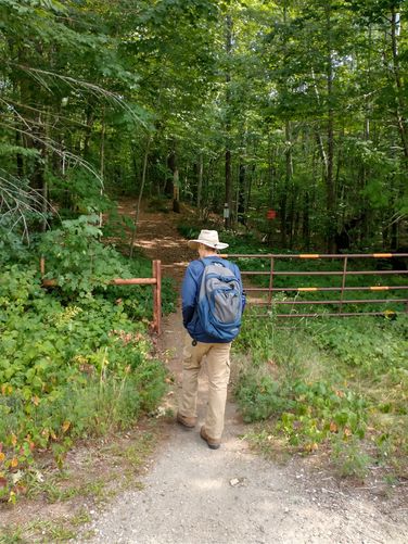 Trailhead entrance across the street from the parking lot