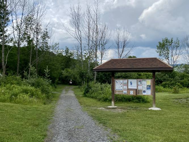 Twain Trail trailhead at Tanglewood Nature Center's Gleason Meadows