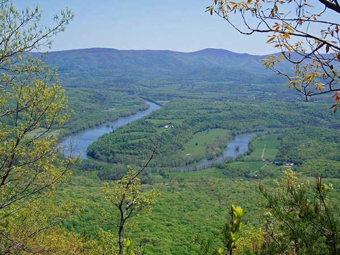 Default image for Veach Gap and South Fork Overlook Hike, a 6.9-mile trail in Seven Fountains, VA (US)