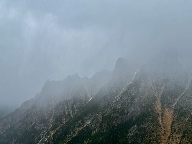Picture 8 of Washington Pass Overlook