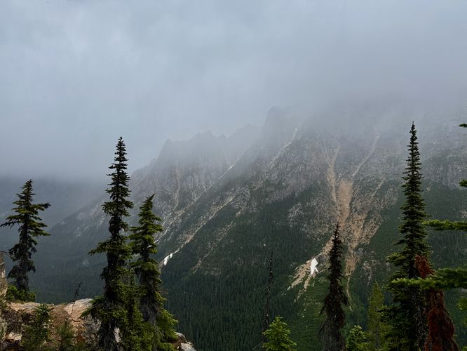 More scenic alpine views from Washington Pass Overlook