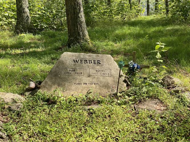 Webber Gravesite (Bob 1934 - 2015. Dotty 1922 - 2012)