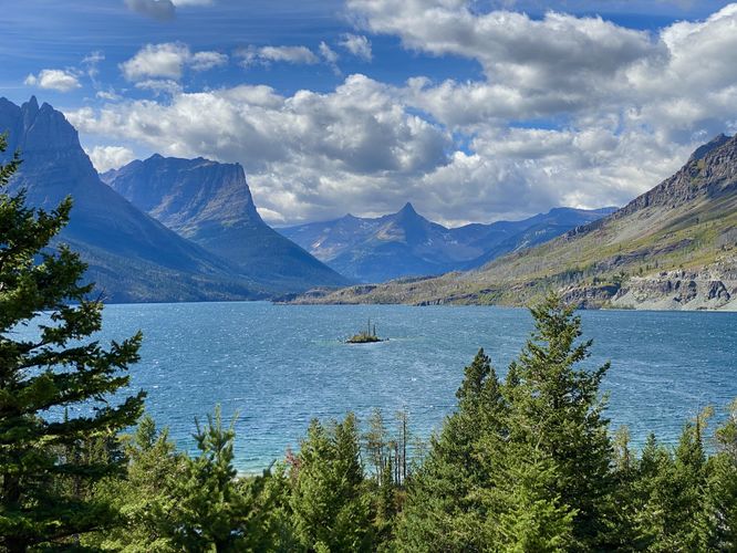 Default image for Wild Goose Island Lookout, a 0.1-mile trail in Saint Mary, MT (US)