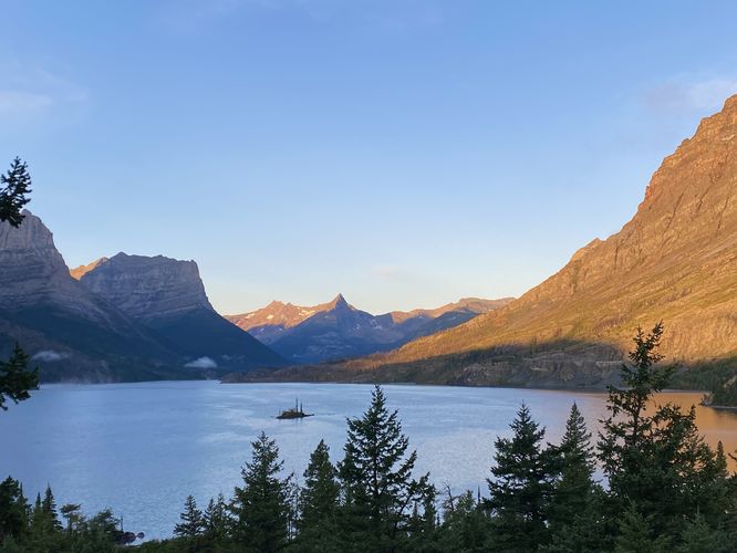 Sunrise at Wild Goose Island Lookout